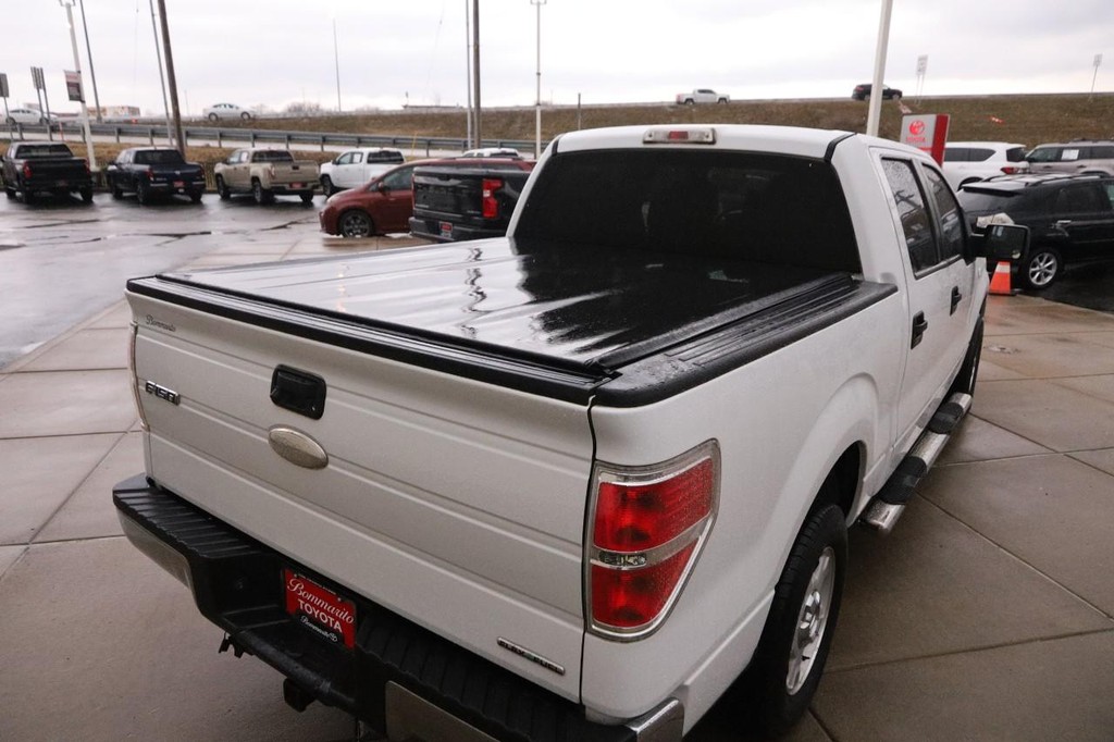 Ford F-150 Vehicle Full-screen Gallery Image 07