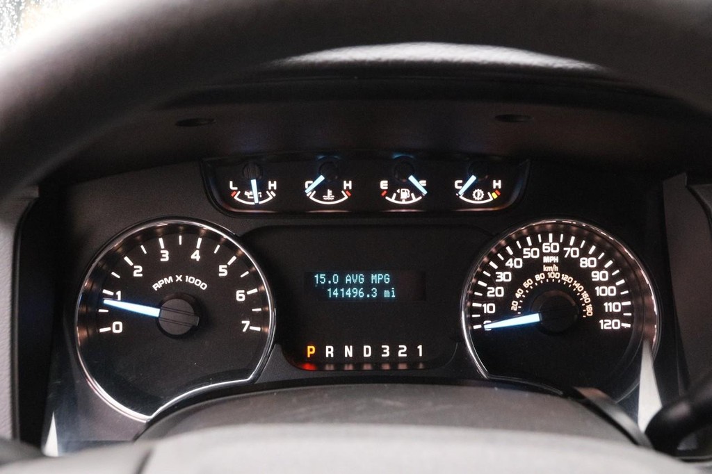 Ford F-150 Vehicle Full-screen Gallery Image 12