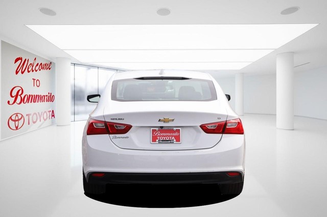 Chevrolet Malibu Vehicle Image 06