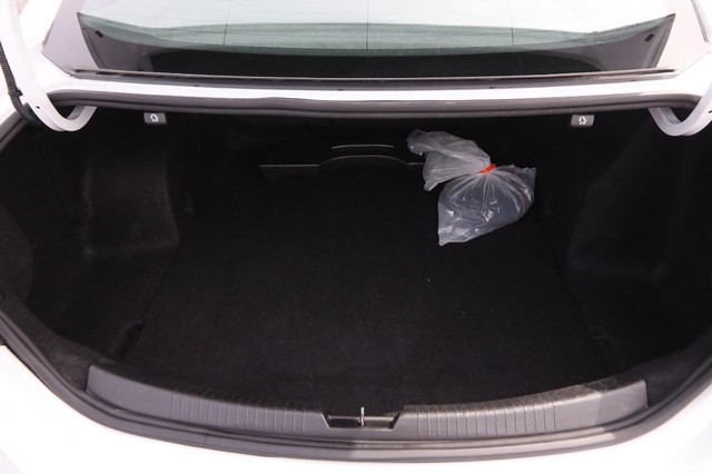 Chevrolet Malibu Vehicle Image 07