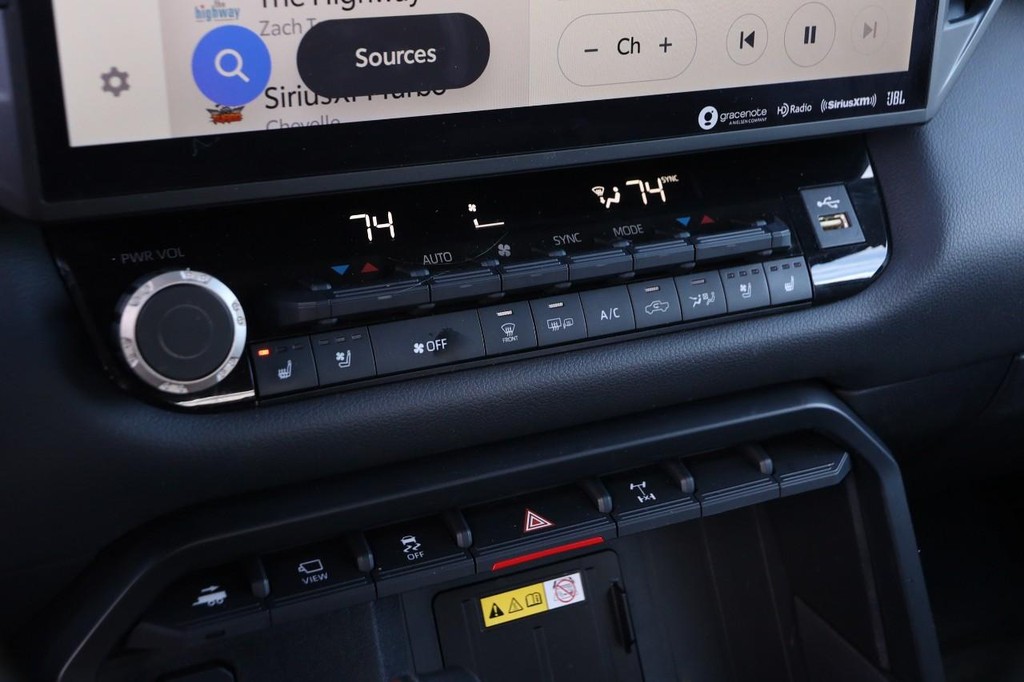 Toyota Tundra 4WD Vehicle Full-screen Gallery Image 20