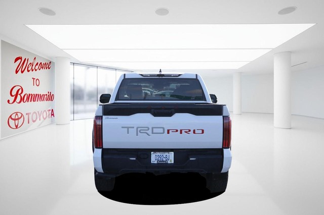 Toyota Tundra 4WD Vehicle Image 06