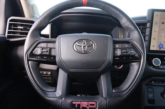 Toyota Tundra 4WD Vehicle Image 11