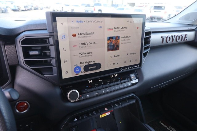 Toyota Tundra 4WD Vehicle Image 19