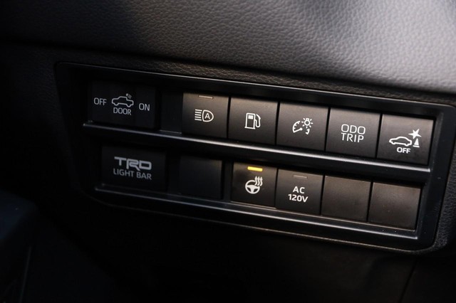 Toyota Tundra 4WD Vehicle Image 24