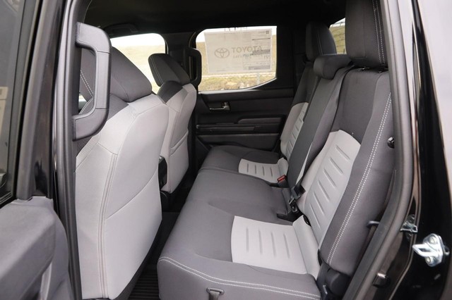 Toyota Tacoma Vehicle Image 09