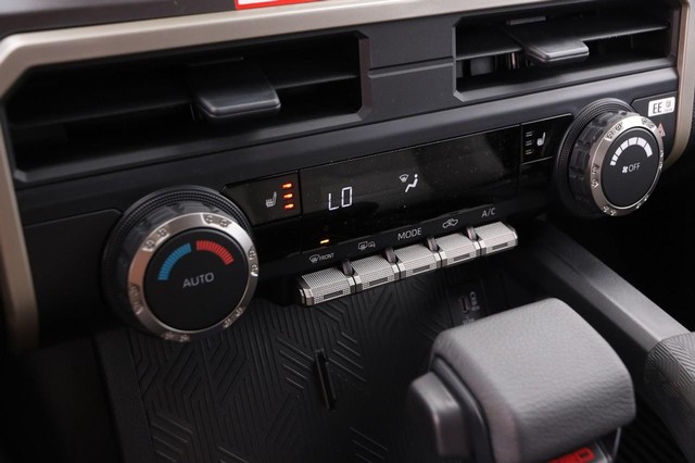 Toyota Tacoma Vehicle Image 19