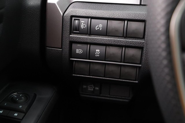 Toyota Tacoma Vehicle Image 22