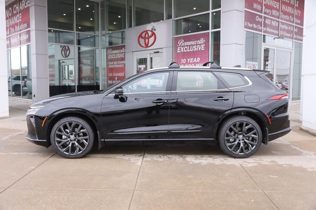 Toyota Crown Signia Vehicle Image 09