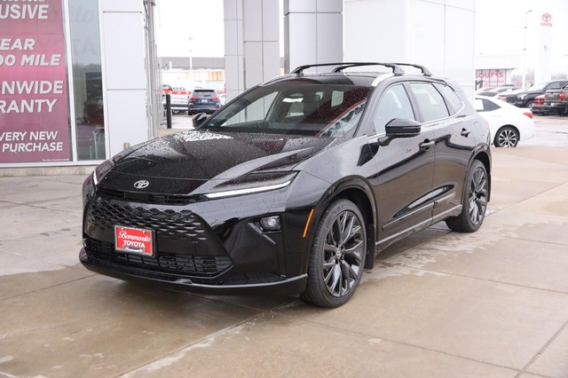 Toyota Crown Signia Vehicle Image 10