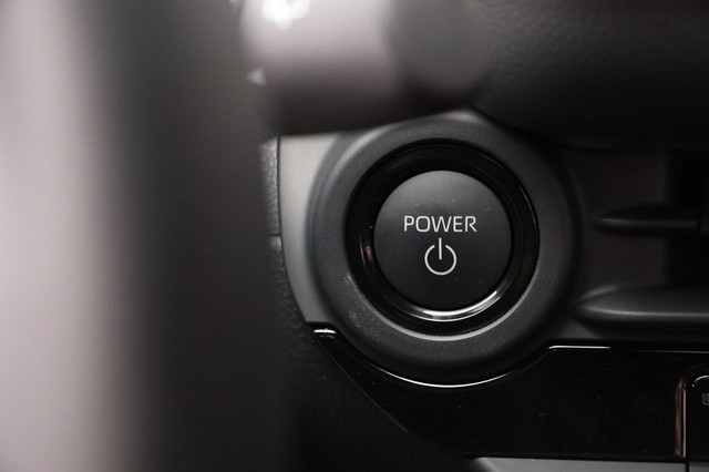 Toyota Crown Signia Vehicle Image 19