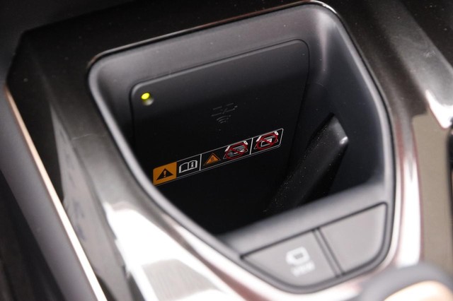 Toyota Crown Signia Vehicle Image 26