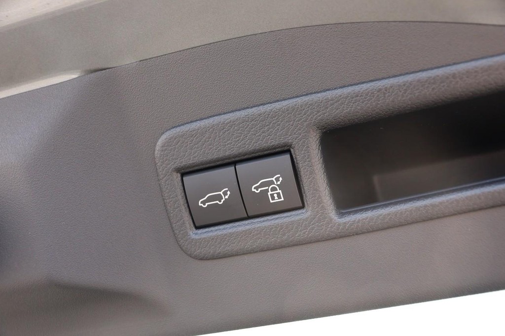 Toyota bZ Vehicle Full-screen Gallery Image 8