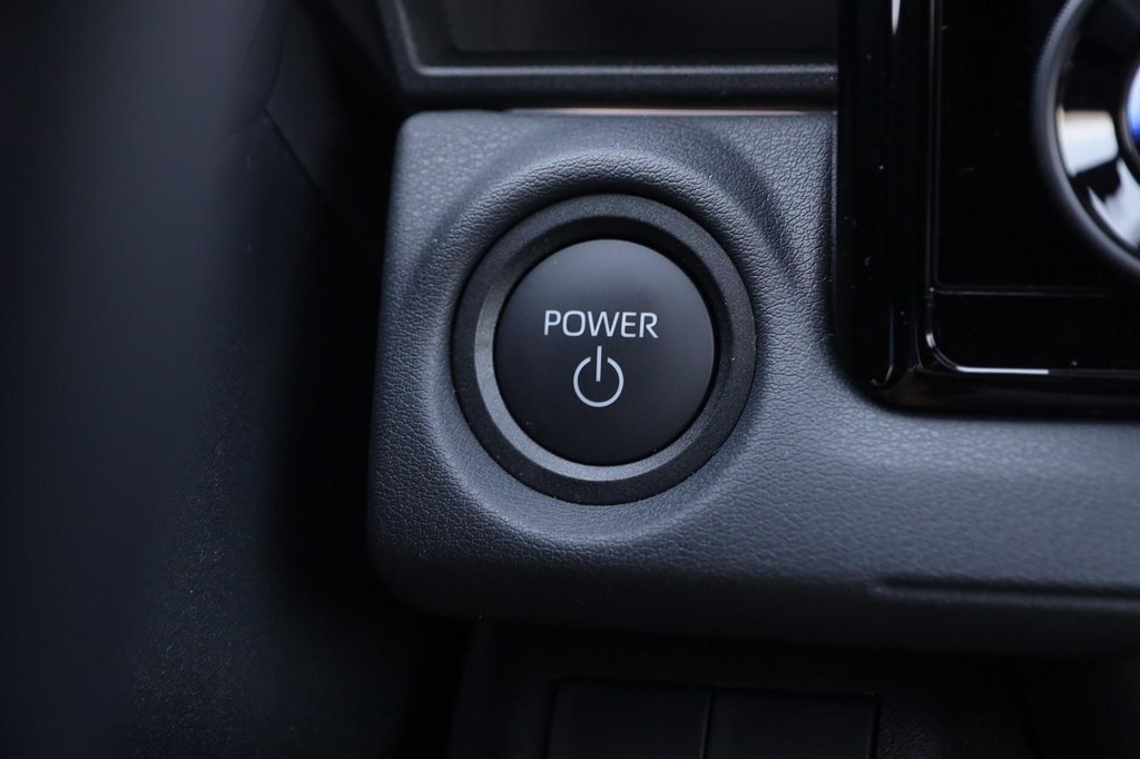 Toyota bZ Vehicle Full-screen Gallery Image 16