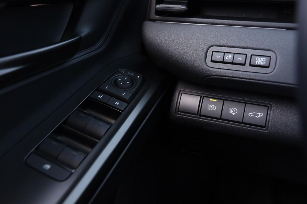 Toyota bZ Vehicle Full-screen Gallery Image 22