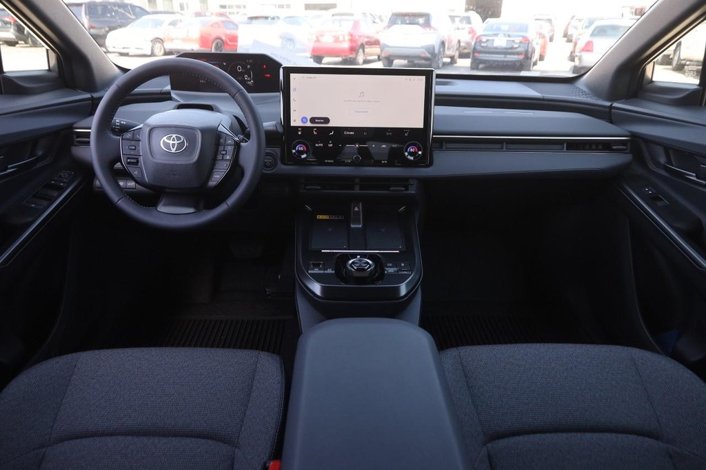 Toyota bZ Vehicle Full-screen Gallery Image 23