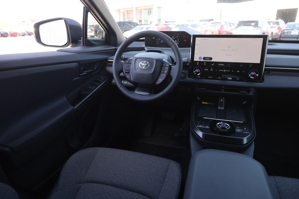 Toyota bZ Vehicle Full-screen Gallery Image 24