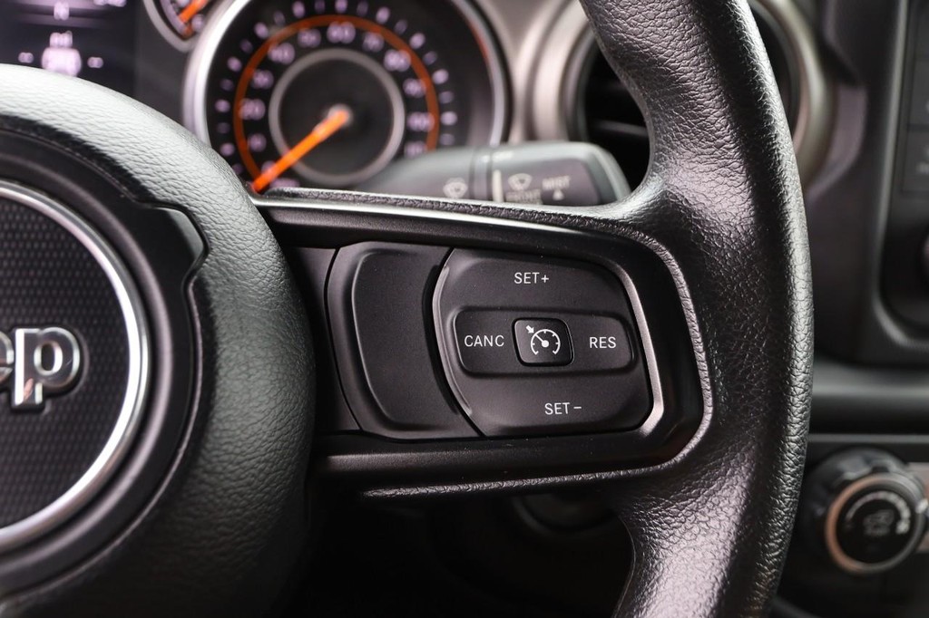 Jeep Wrangler Unlimited Vehicle Full-screen Gallery Image 13