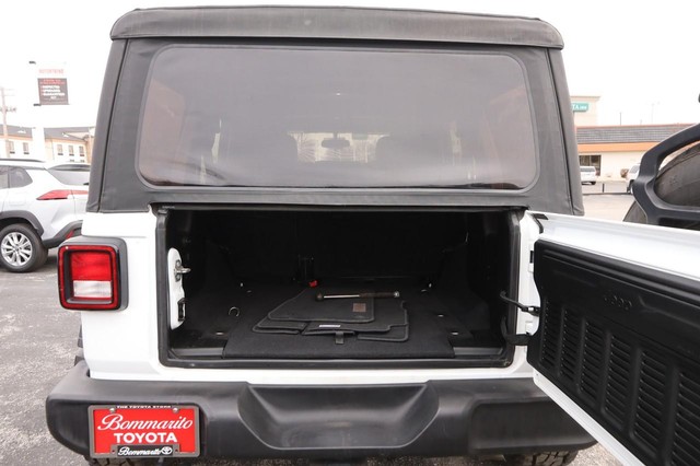 Jeep Wrangler Unlimited Vehicle Image 07