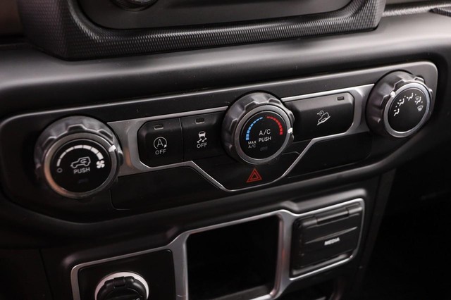 Jeep Wrangler Unlimited Vehicle Image 19