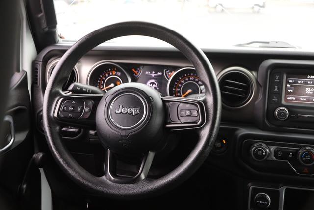 Jeep Wrangler Unlimited Vehicle Image 23