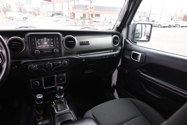 Jeep Wrangler Unlimited Vehicle Image 25