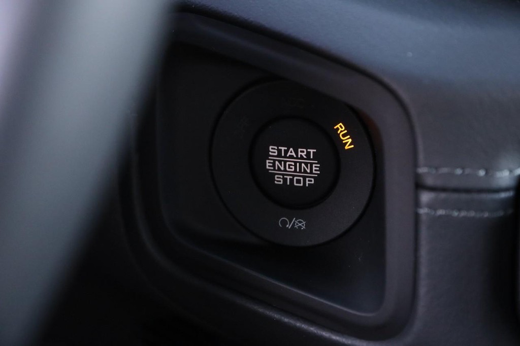 Jeep Wrangler Vehicle Full-screen Gallery Image 17