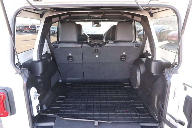 Jeep Wrangler Vehicle Image 07