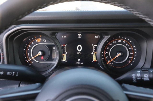 Jeep Wrangler Vehicle Image 16