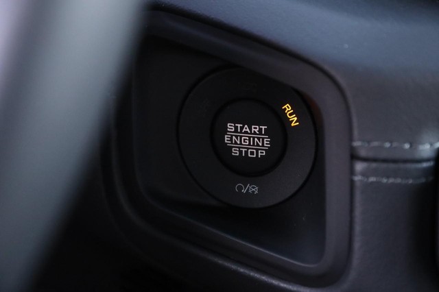 Jeep Wrangler Vehicle Image 17