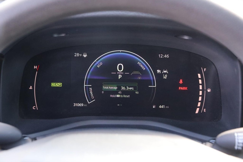 Toyota Camry Vehicle Full-screen Gallery Image 11