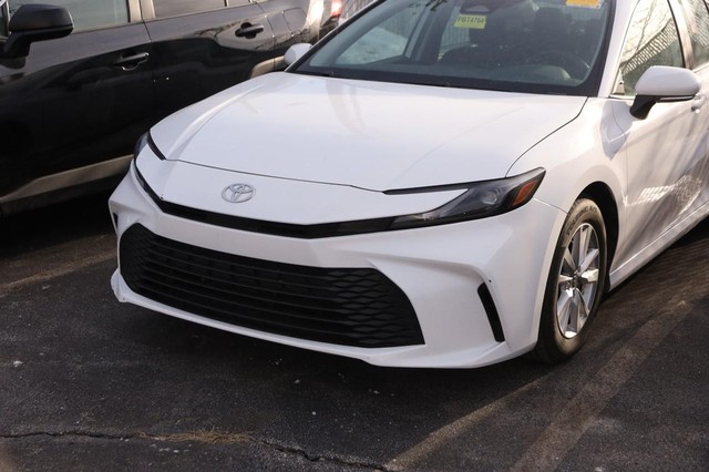 Toyota Camry Vehicle Image 05