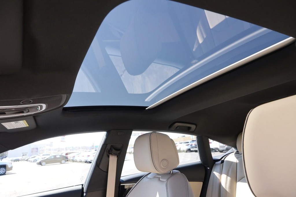 Audi A5 Sportback Vehicle Full-screen Gallery Image 09