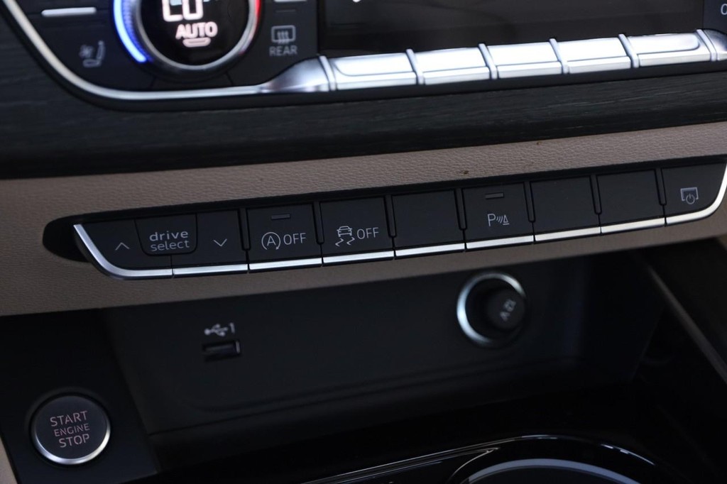 Audi A5 Sportback Vehicle Full-screen Gallery Image 21