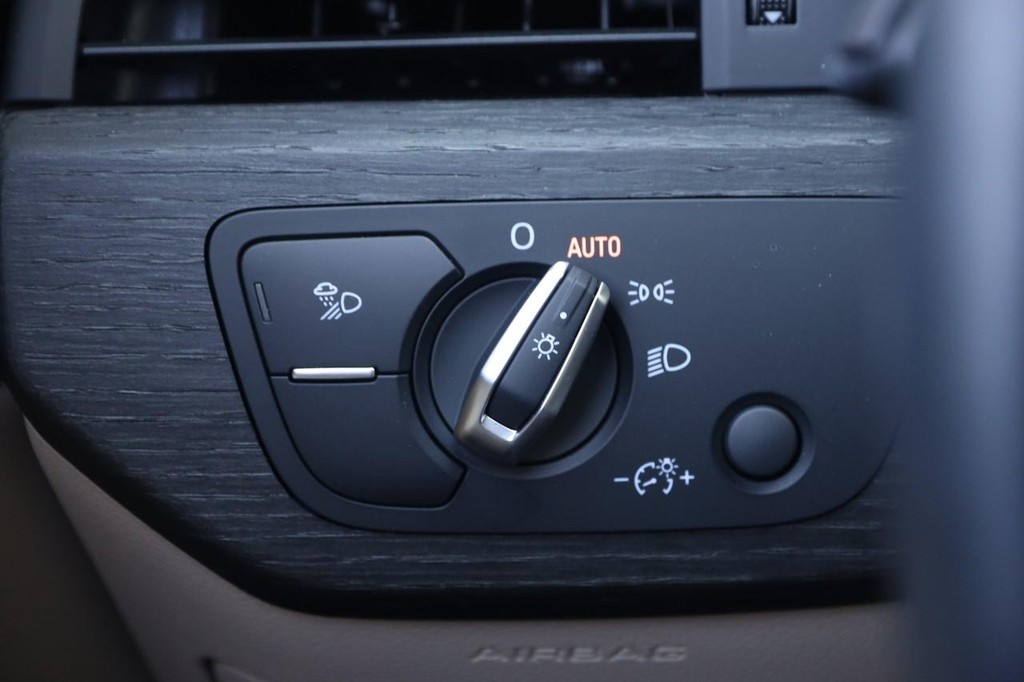 Audi A5 Sportback Vehicle Full-screen Gallery Image 24