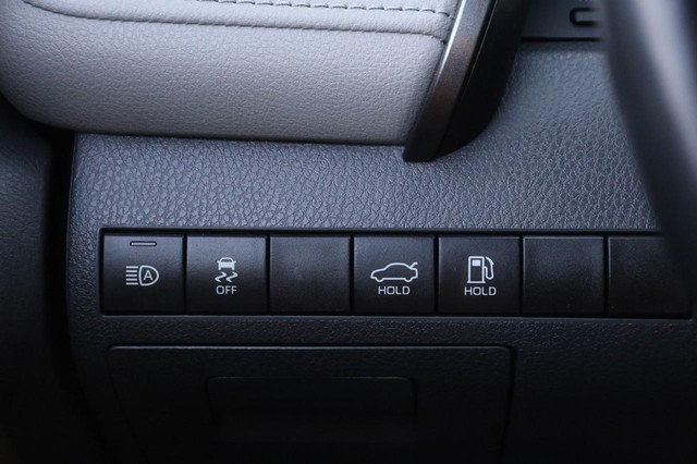 Toyota Camry Vehicle Image 20