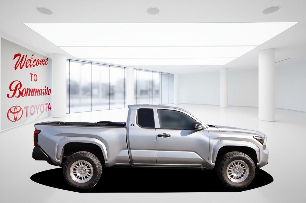 Toyota Tacoma 2WD Vehicle Full-screen Gallery Image 5