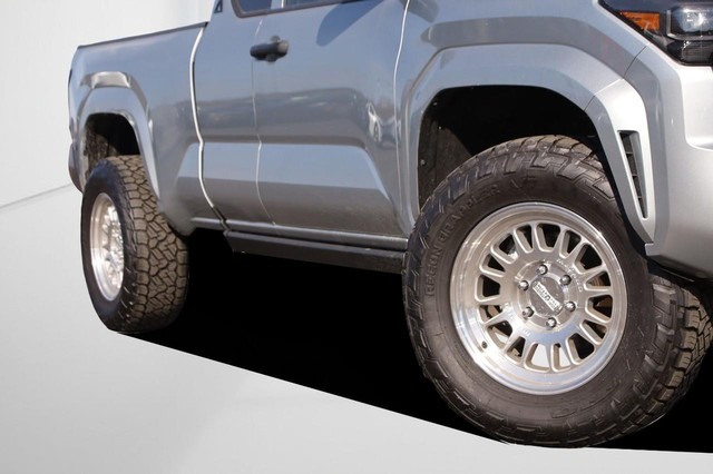 Toyota Tacoma 2WD Vehicle Image 03