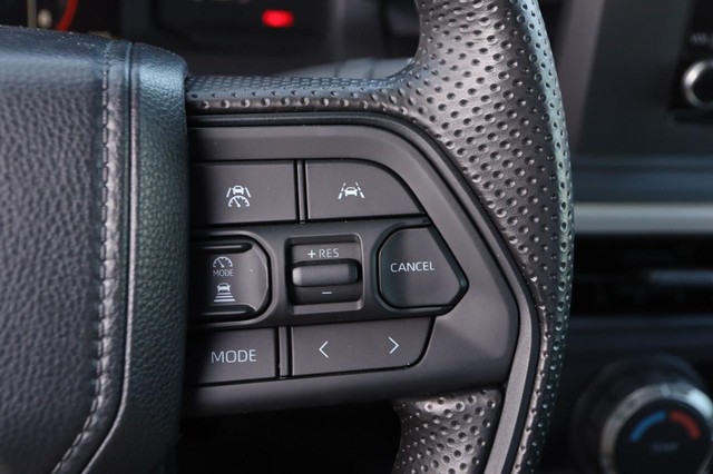 Toyota Tacoma 2WD Vehicle Image 12