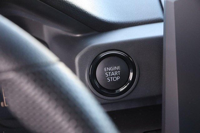 Toyota Tacoma 2WD Vehicle Image 14