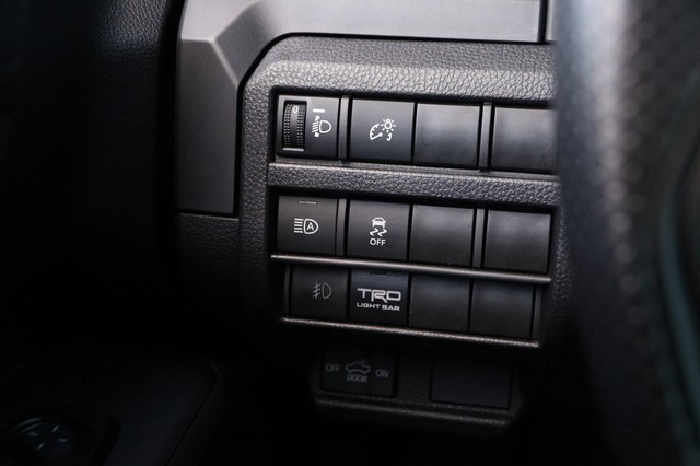 Toyota Tacoma 2WD Vehicle Image 19