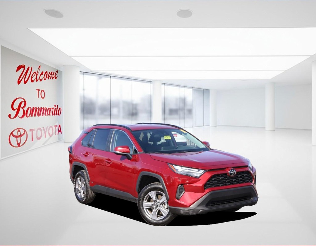Toyota RAV4 Vehicle Full-screen Gallery Image 2