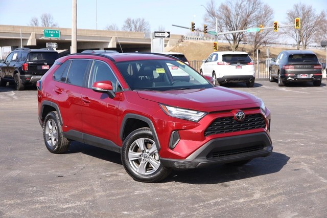 Toyota RAV4 Vehicle Image 02