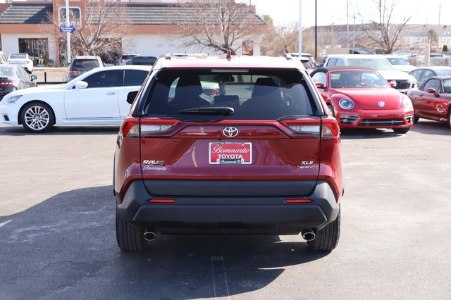 Toyota RAV4 Vehicle Image 06