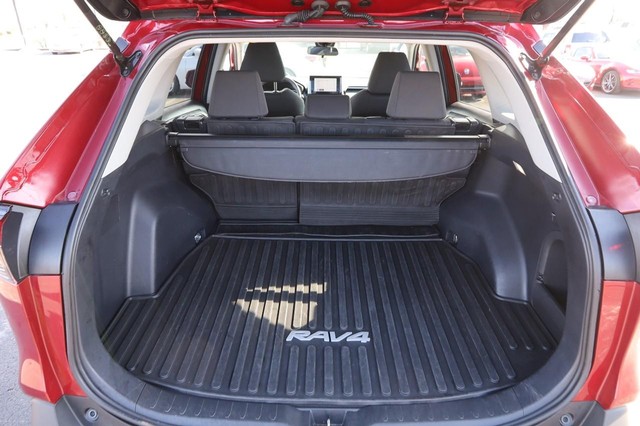 Toyota RAV4 Vehicle Image 07