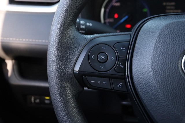 Toyota RAV4 Vehicle Image 11