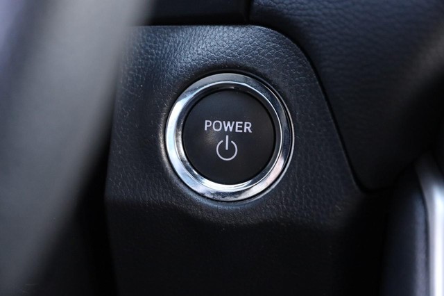 Toyota RAV4 Vehicle Image 14