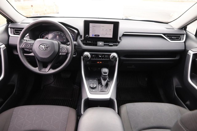 Toyota RAV4 Vehicle Image 20