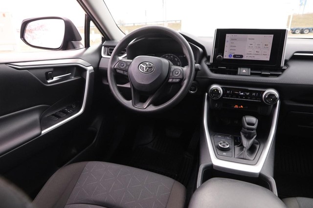 Toyota RAV4 Vehicle Image 21