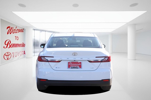 Toyota Camry Vehicle Image 06